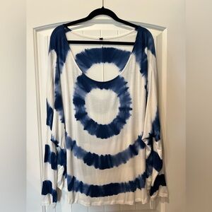 Seven7 Women’s Navy and White Tie-Dye Blouse.  Size X-LARGE.